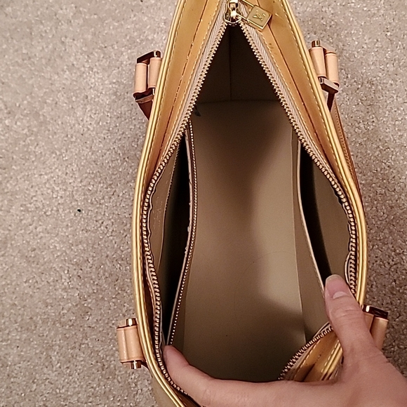 Louis Vuitton Vernis - Picture 10 of 13